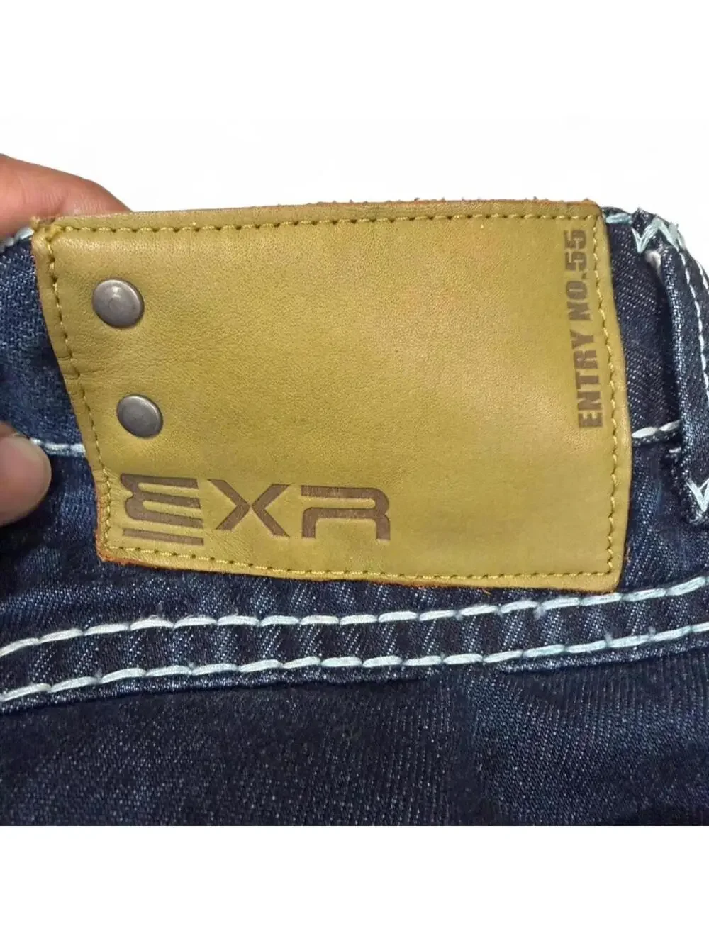 Progressive collection EXR denim jeans with signature design - Picture 4 of 8